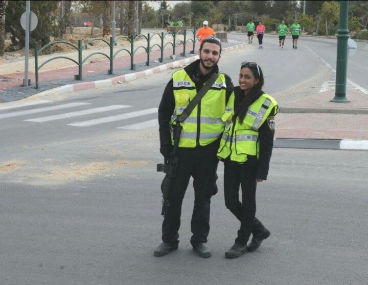 אורלי ויוסי סיטבון. אהבה פרחה בסיור (צילום: דוברות המשטרה)